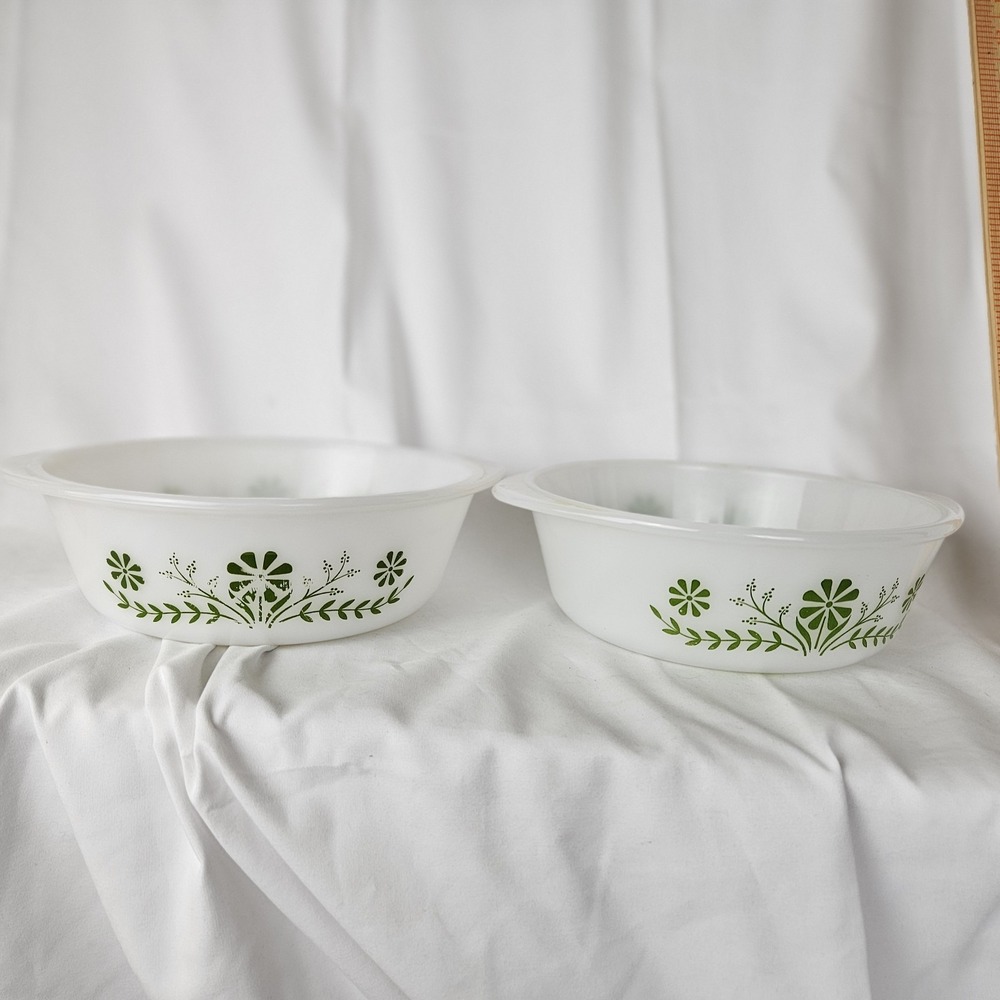 Lot 2 Vintage Glasbake 2Qt 1.5qt Casserole Jeannette J514 Milk Glass Green Daisy